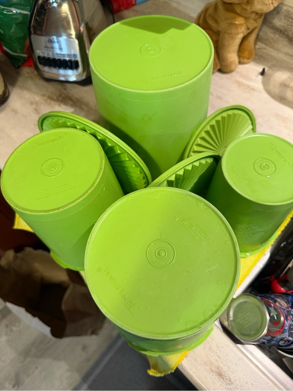 Tupperware canisters - Picture 6 of 6